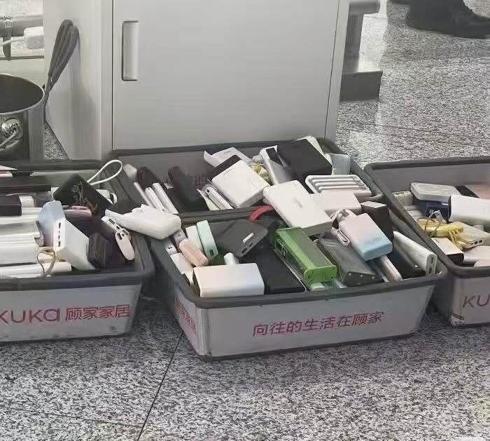 Jin Daily Tech Trivia: China Bans All Non-CCC Certified Powerbanks Inflight